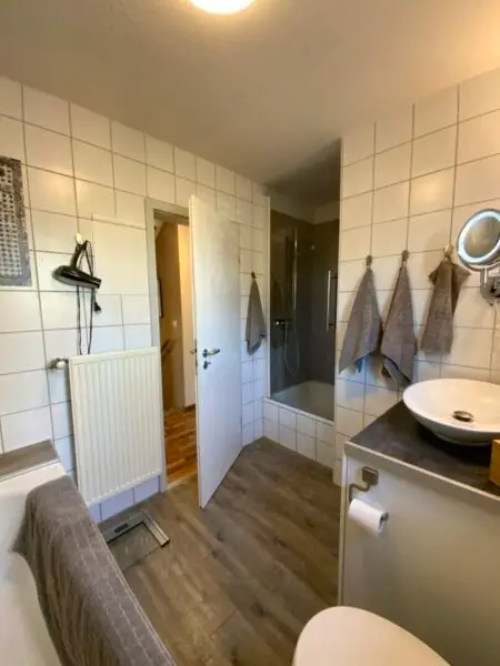 Badezimmer 1.OG